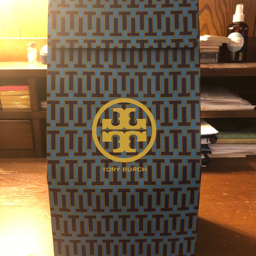 Tory Burch hybrid smart watch. - Picture 7 of 7